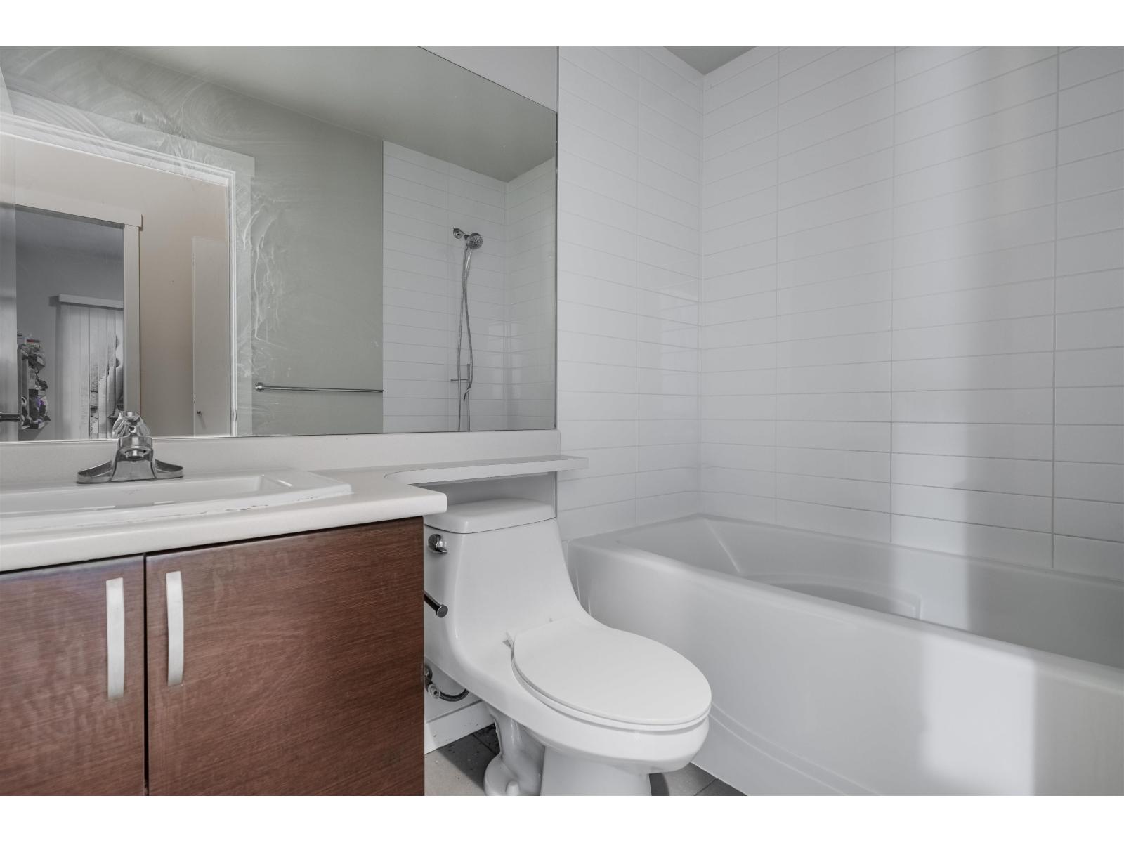 220 13789 107a Avenue, Surrey, British Columbia  V3T 0B8 - Photo 19 - R3069024