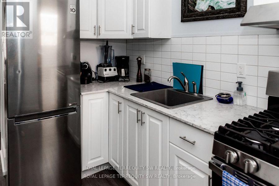 Main Fl - 102 Merrill Avenue E, Toronto, Ontario  M4C 1C7 - Photo 5 - E12564424