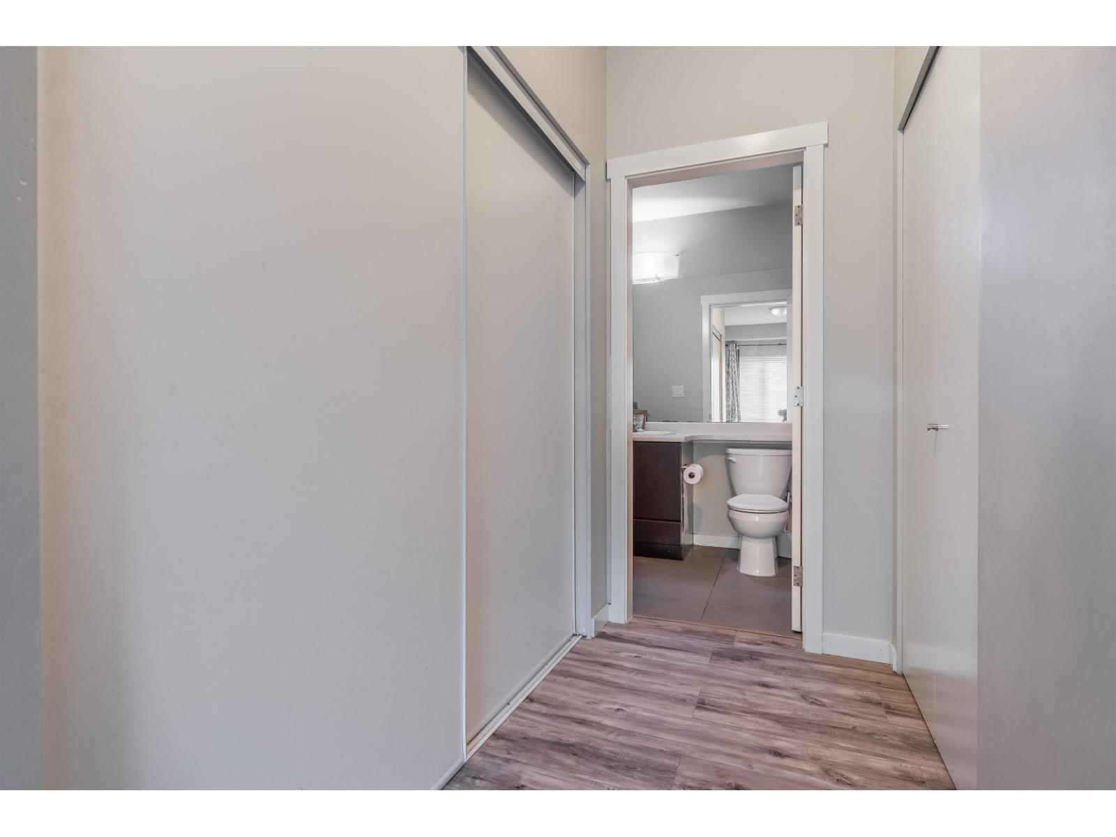 220 13789 107a Avenue, Surrey, British Columbia  V3T 0B8 - Photo 14 - R3069024