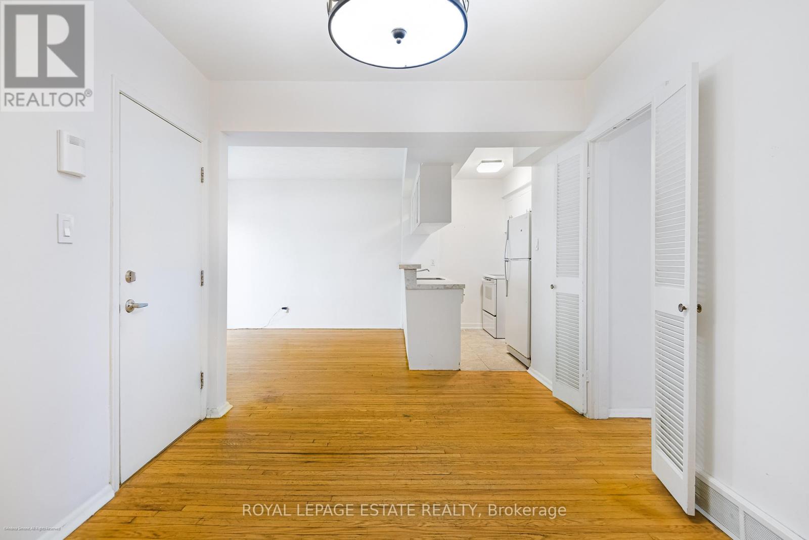 Main Floor - 106 Main Street, Toronto, Ontario  M4E 2V8 - Photo 4 - E12564456