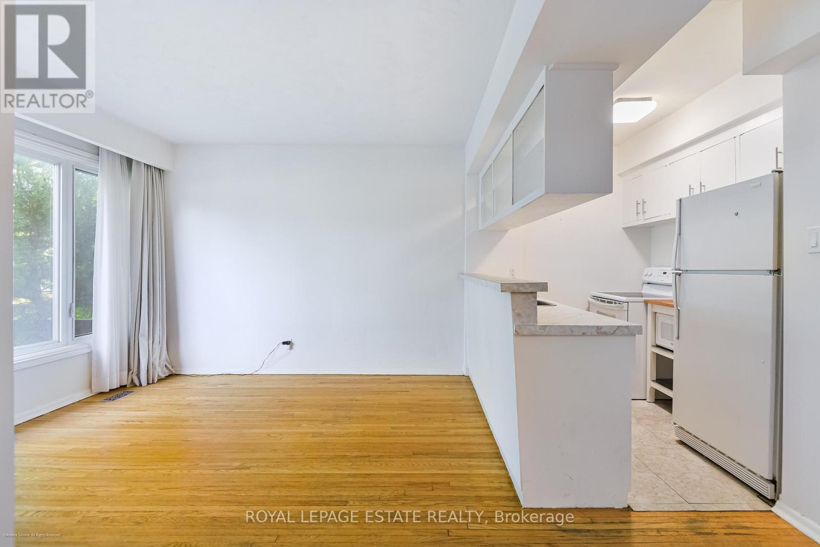 Main Floor - 106 Main Street, Toronto, Ontario  M4E 2V8 - Photo 7 - E12564456