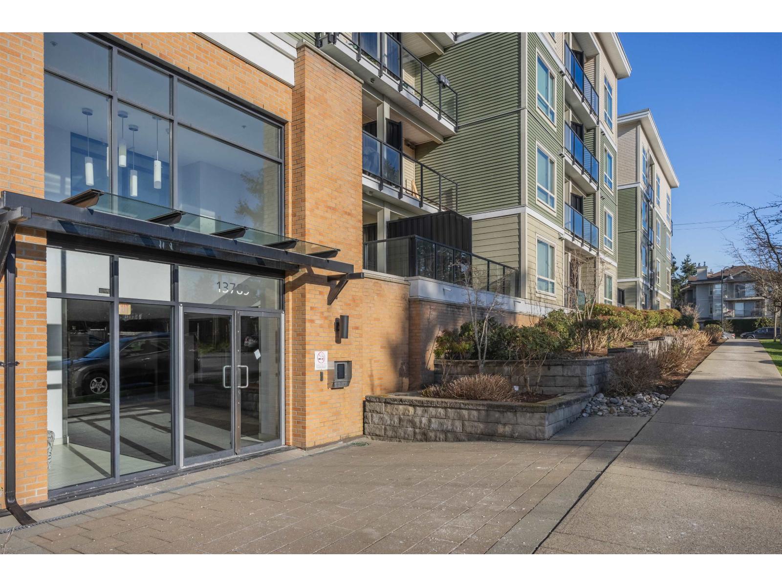 220 13789 107a Avenue, Surrey, British Columbia  V3T 0B8 - Photo 3 - R3069024