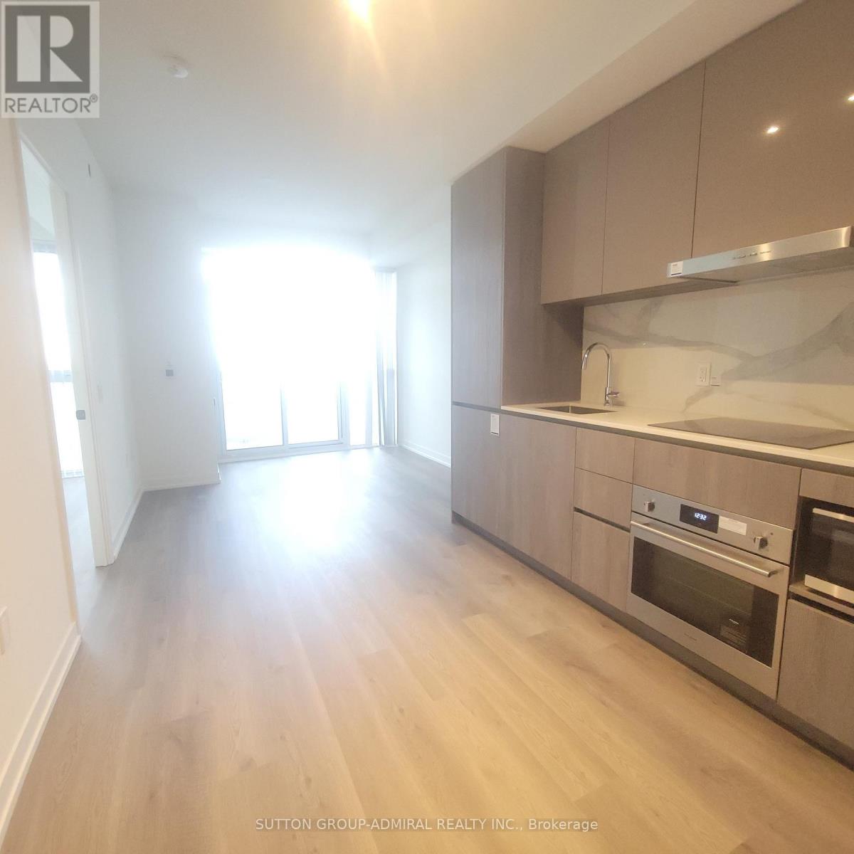 2103 - 8 Interchange Way, Vaughan, Ontario  L4K 5Z7 - Photo 3 - N12562568