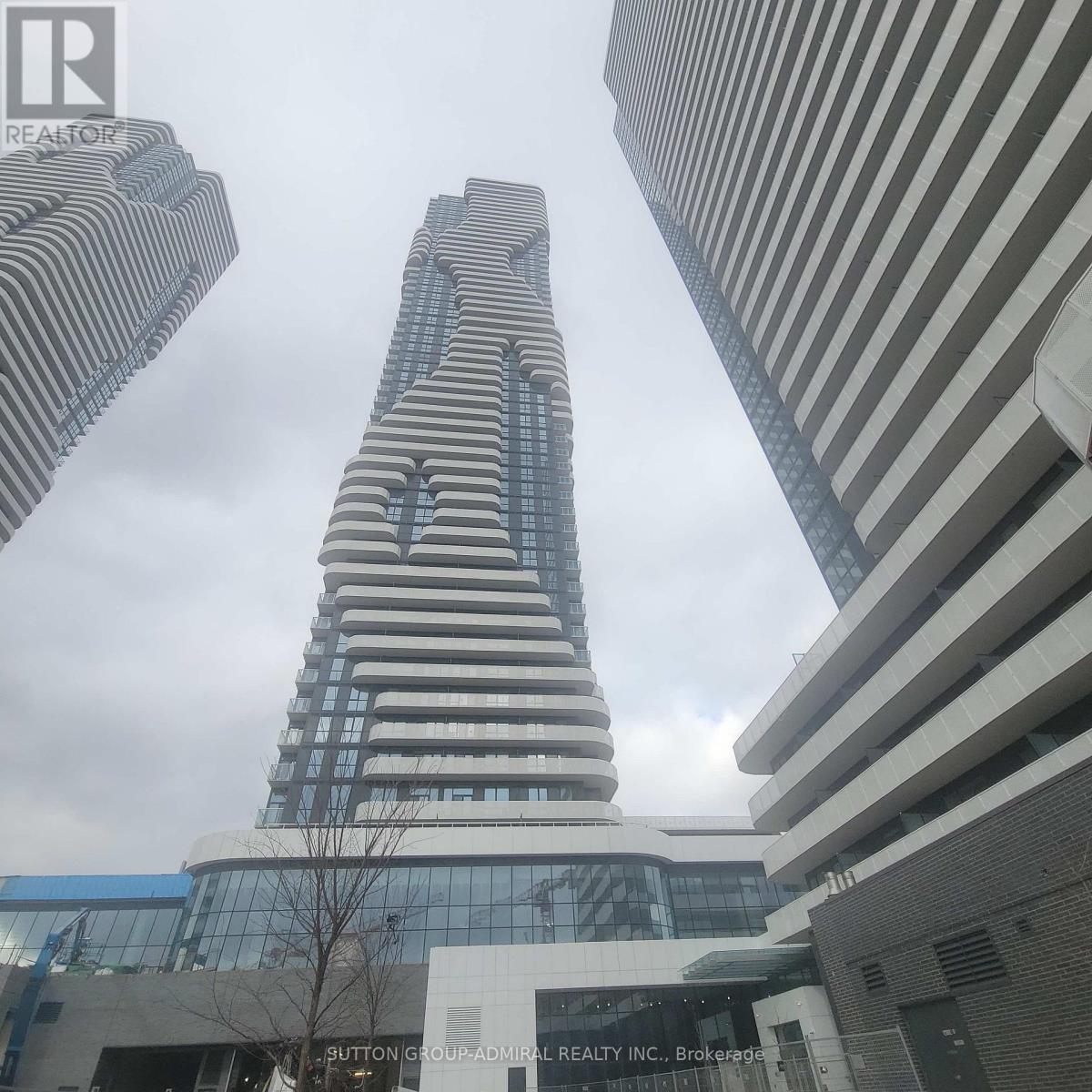 2103 - 8 INTERCHANGE WAY, Vaughan, Ontario