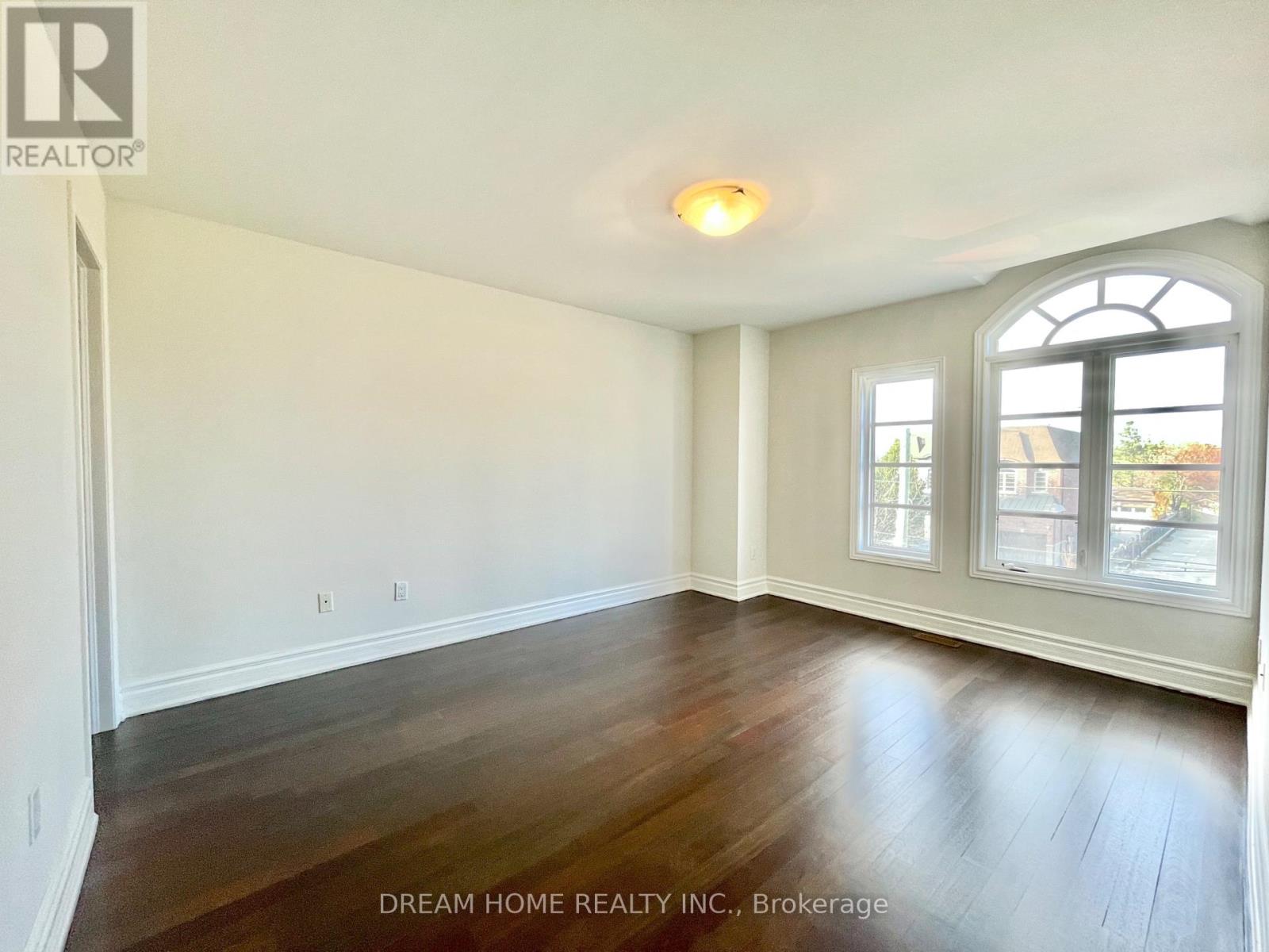 25a Oak Avenue, Richmond Hill, Ontario  L4C 6R5 - Photo 14 - N12564370