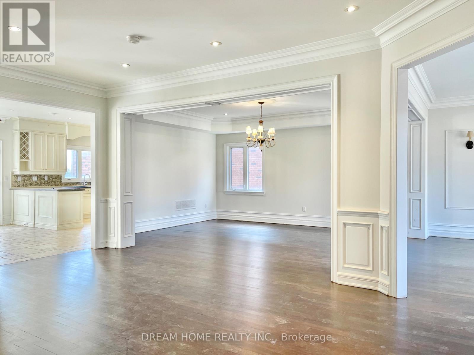 25a Oak Avenue, Richmond Hill, Ontario  L4C 6R5 - Photo 2 - N12564370