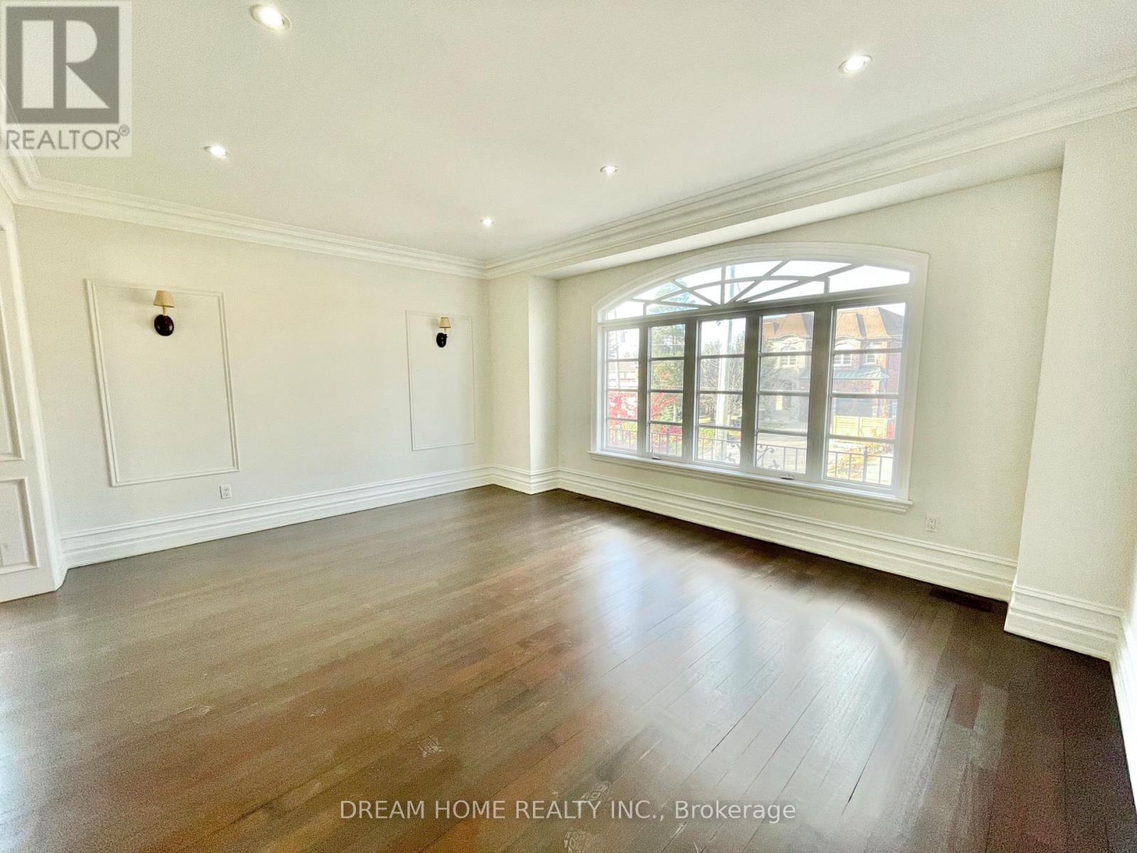 25a Oak Avenue, Richmond Hill, Ontario  L4C 6R5 - Photo 3 - N12564370