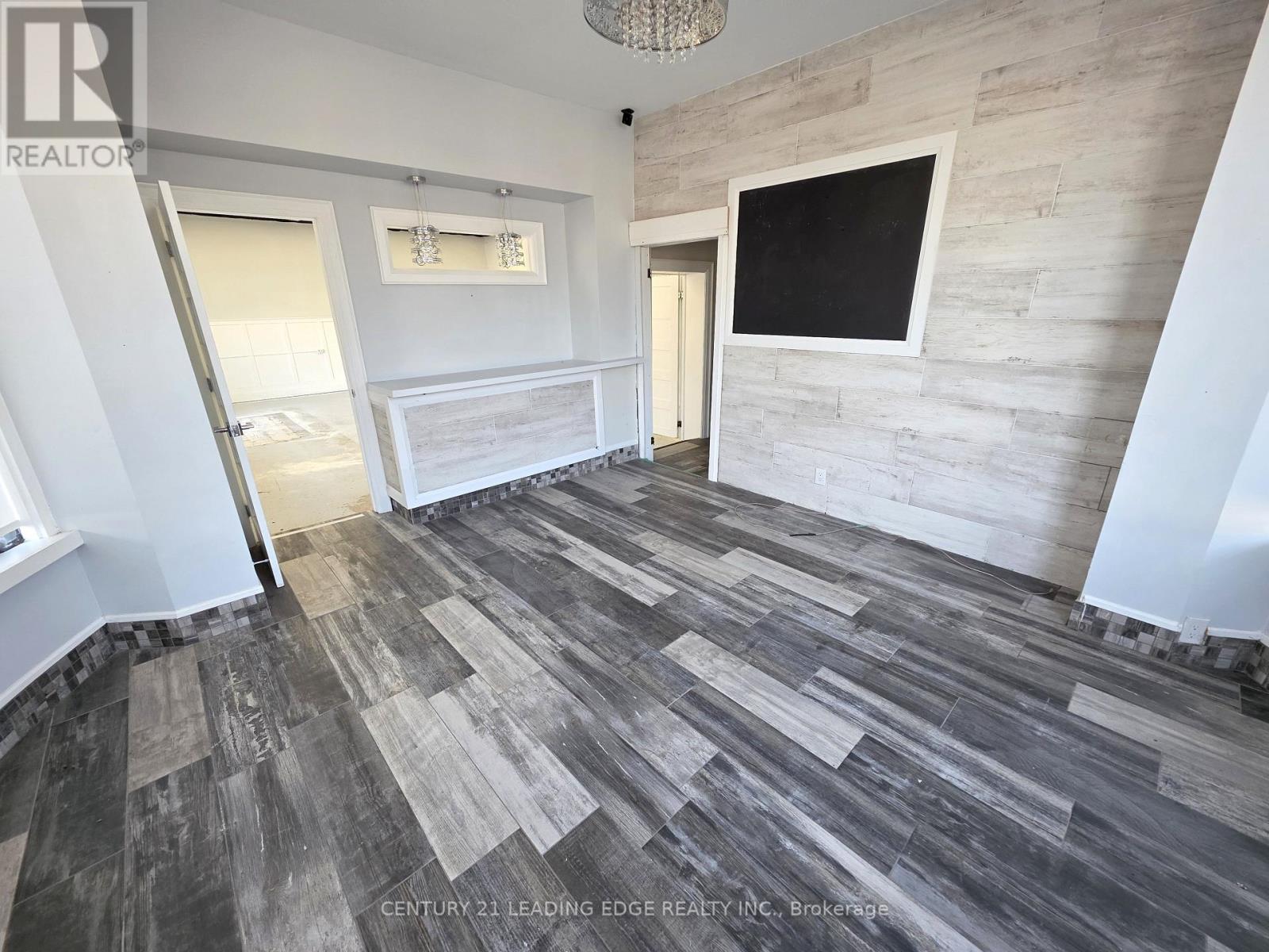 21100 Dalton Road, Georgina, Ontario  L0E 1L0 - Photo 7 - N12564376