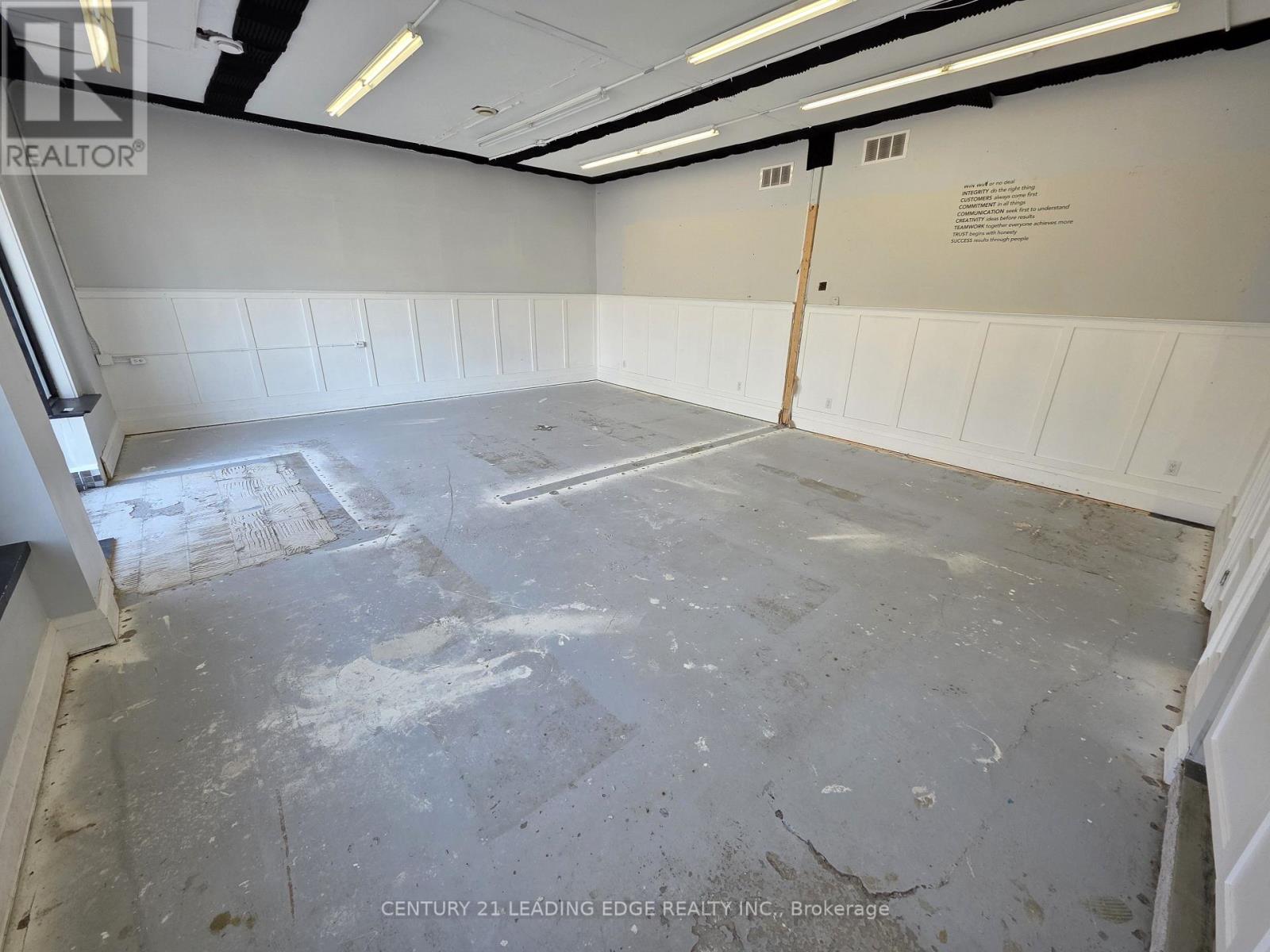 21100 Dalton Road, Georgina, Ontario  L0E 1L0 - Photo 8 - N12564376