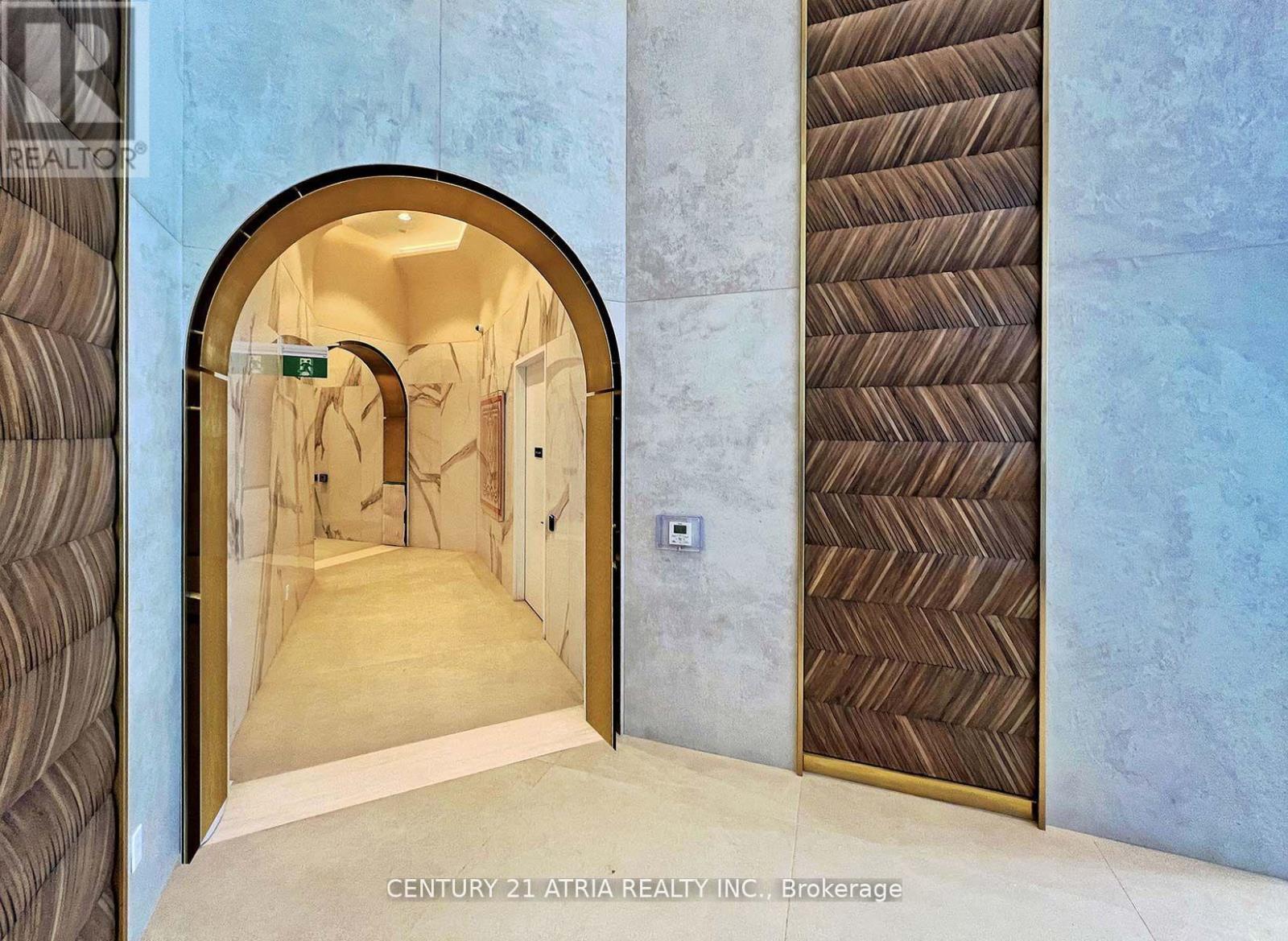 2203 - 1000 Portage Parkway W, Vaughan, Ontario L4K 0L1 - Photo 2 - N12564460