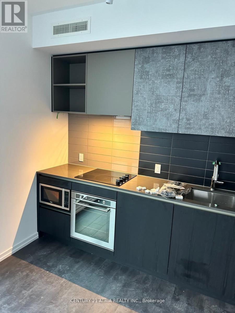 2203 - 1000 Portage Parkway W, Vaughan, Ontario L4K 0L1 - Photo 4 - N12564460