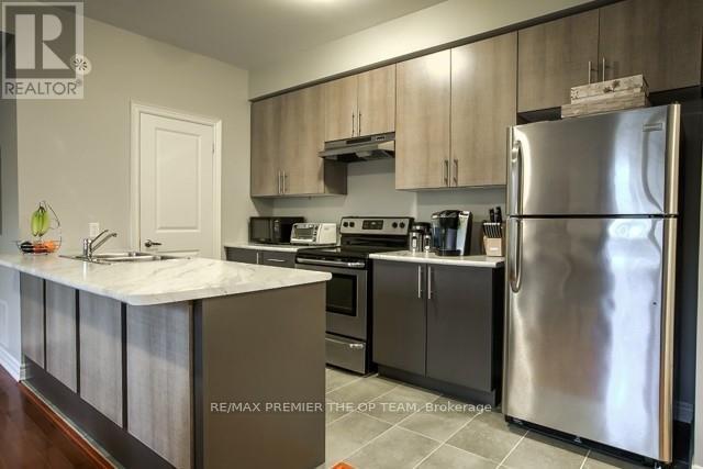 1 - 10 Church Street W, Richmond Hill, Ontario  L4C 3E7 - Photo 3 - N12564492