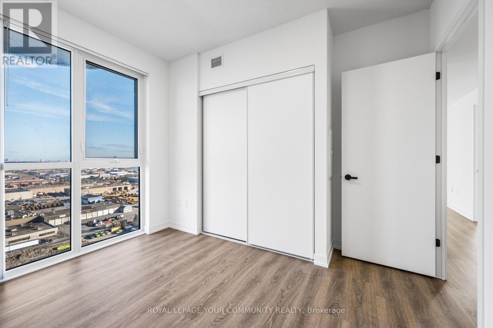 2009 - 8 Interchange Way, Vaughan, Ontario  L4K 0R2 - Photo 14 - N12564524