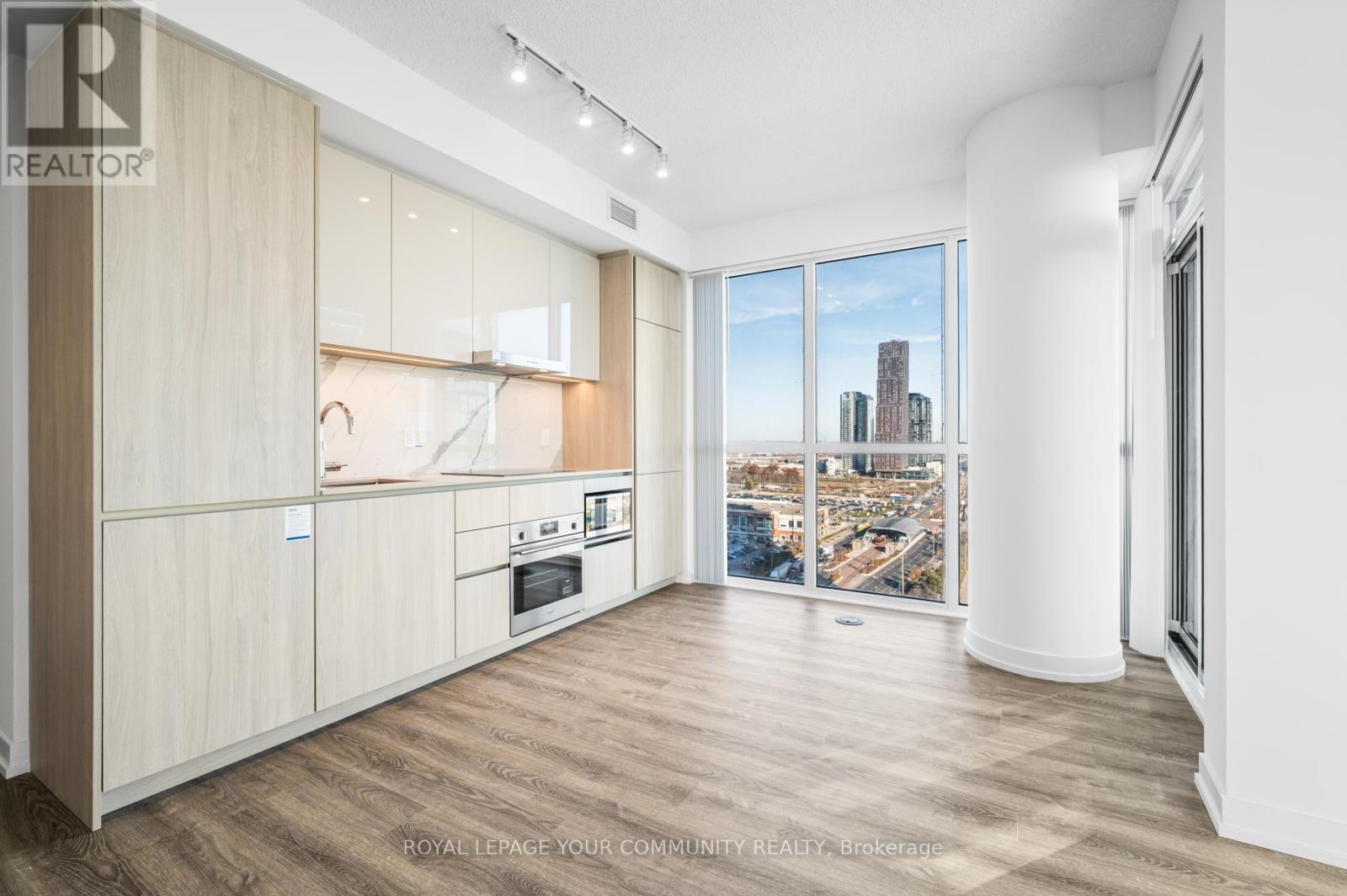 2009 - 8 Interchange Way, Vaughan, Ontario  L4K 0R2 - Photo 6 - N12564524