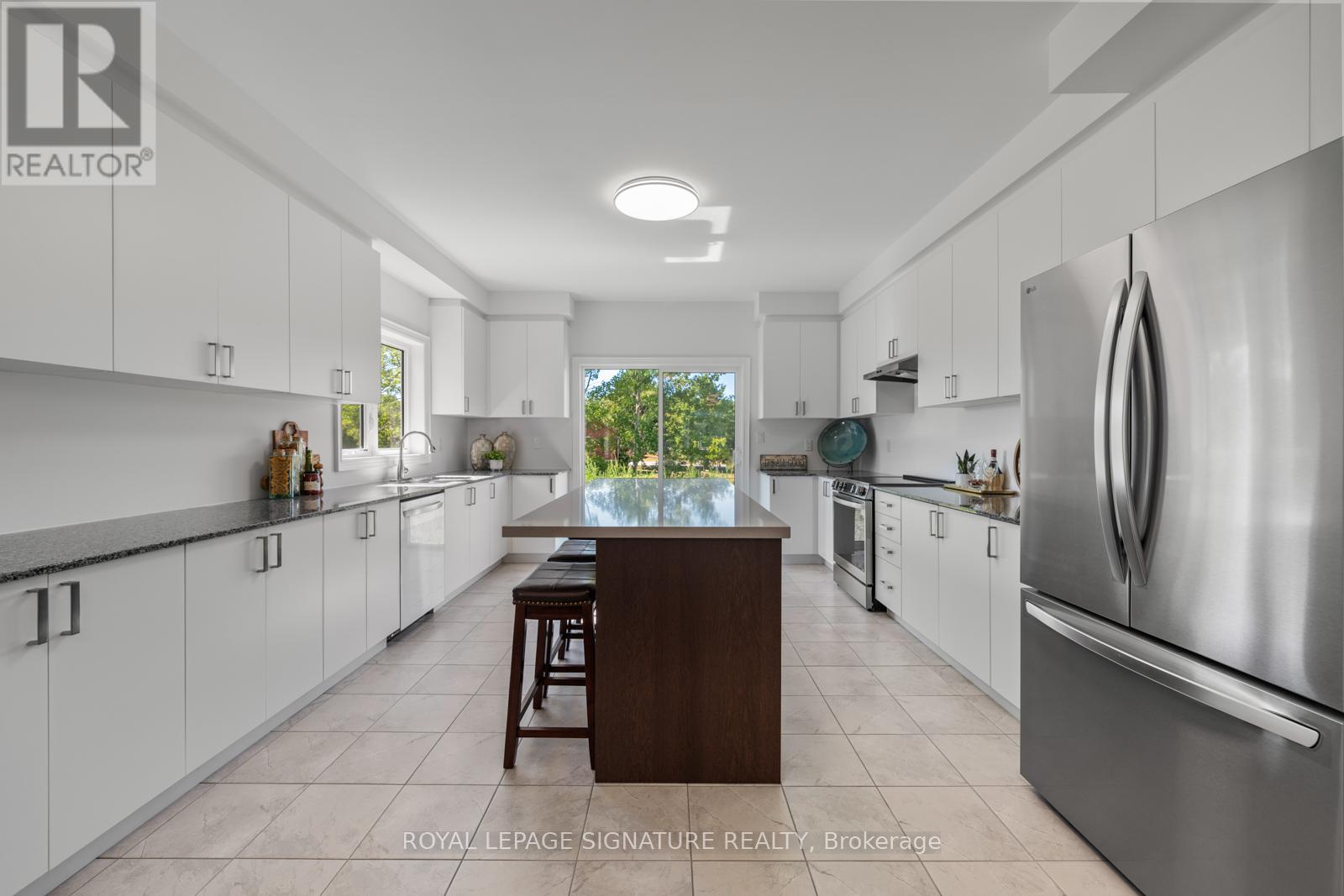 8 Misty Ridge Road, Wasaga Beach, Ontario  L9Z 0R8 - Photo 16 - S12564438