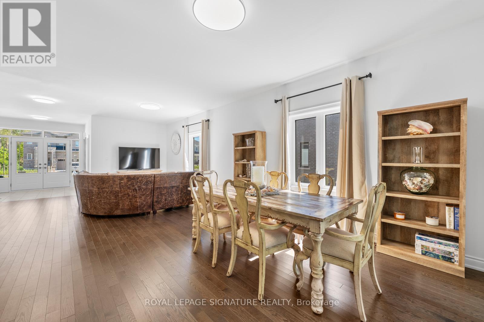 8 Misty Ridge Road, Wasaga Beach, Ontario  L9Z 0R8 - Photo 17 - S12564438