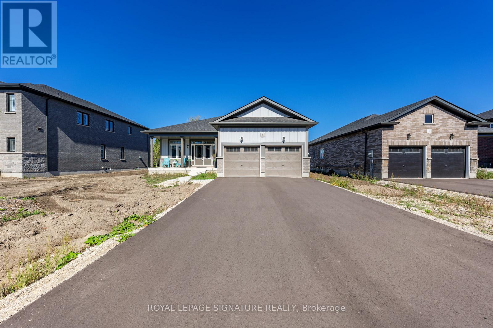 8 Misty Ridge Road, Wasaga Beach, Ontario  L9Z 0R8 - Photo 3 - S12564438