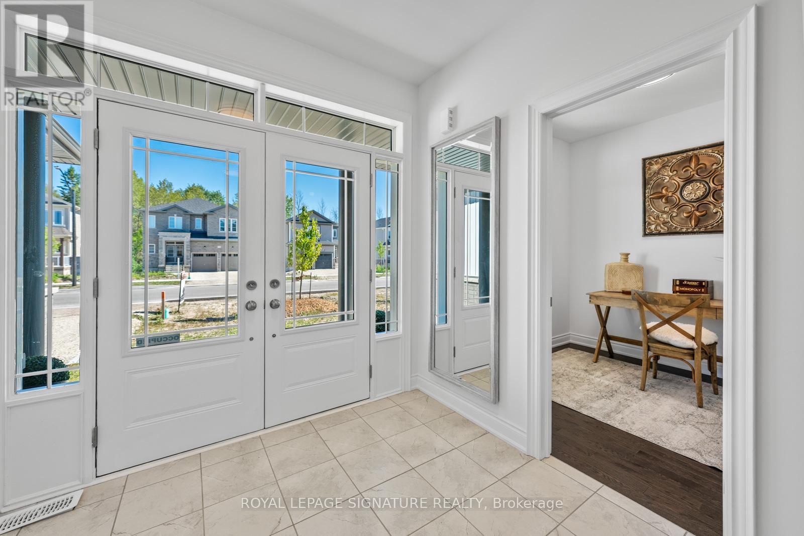 8 Misty Ridge Road, Wasaga Beach, Ontario  L9Z 0R8 - Photo 5 - S12564438