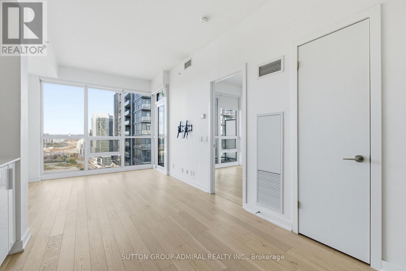 3010 - 2212 Lake Shore Boulevard W, Toronto, Ontario  M8V 0C2 - Photo 3 - W12564368