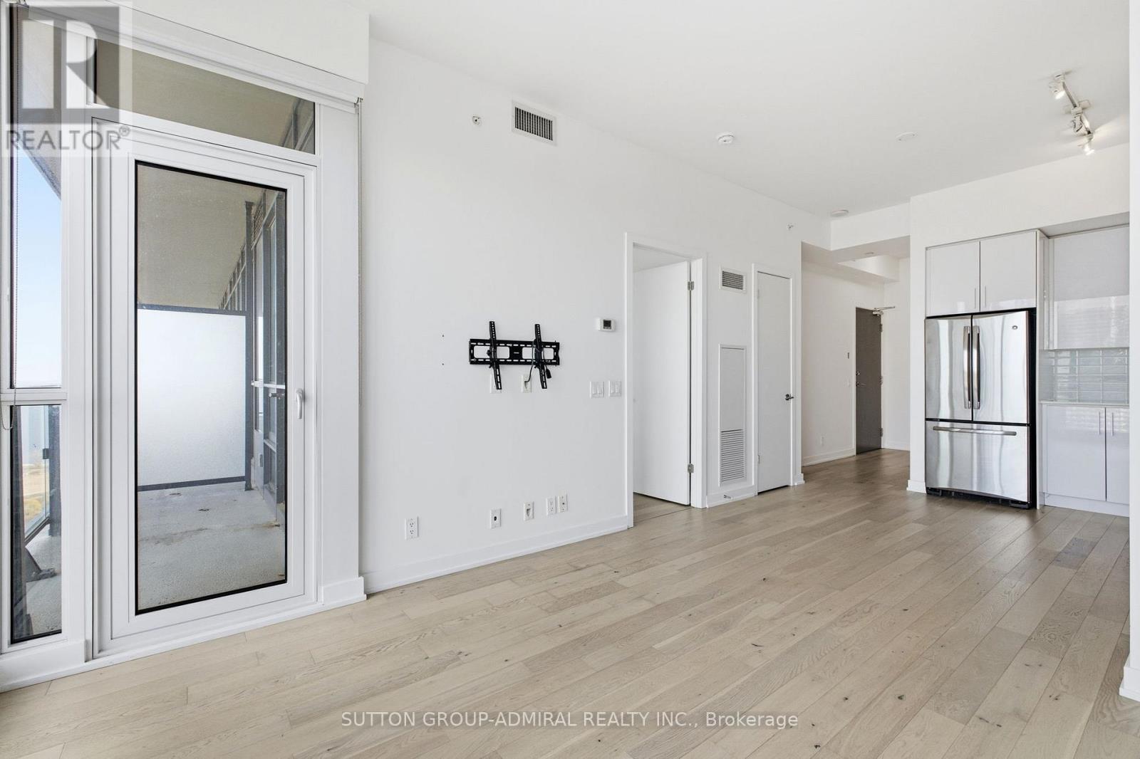 3010 - 2212 Lake Shore Boulevard W, Toronto, Ontario  M8V 0C2 - Photo 7 - W12564368