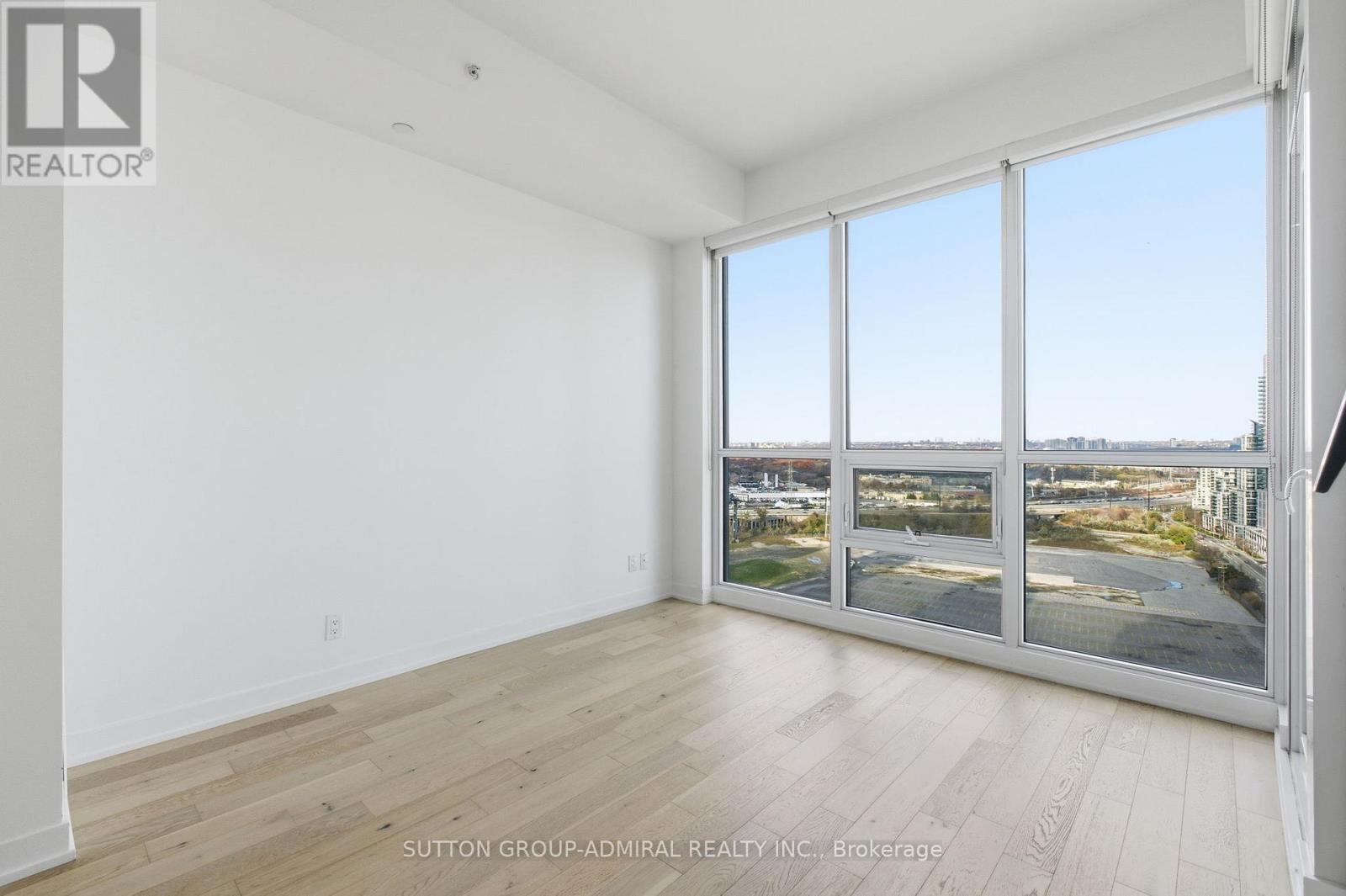 3010 - 2212 Lake Shore Boulevard W, Toronto, Ontario  M8V 0C2 - Photo 8 - W12564368