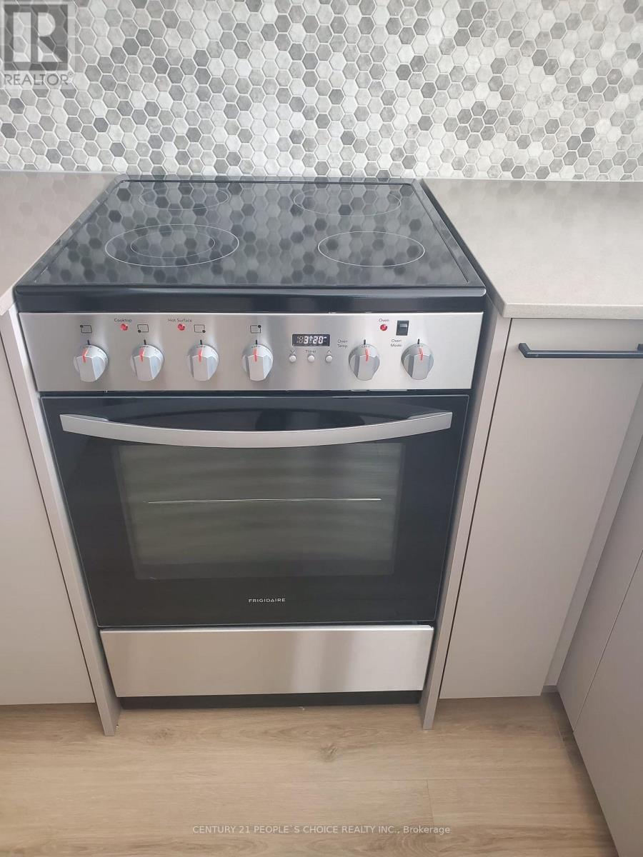 10 Lagerfeld Drive, Brampton, Ontario  L7A 5L3 - Photo 5 - W12564400