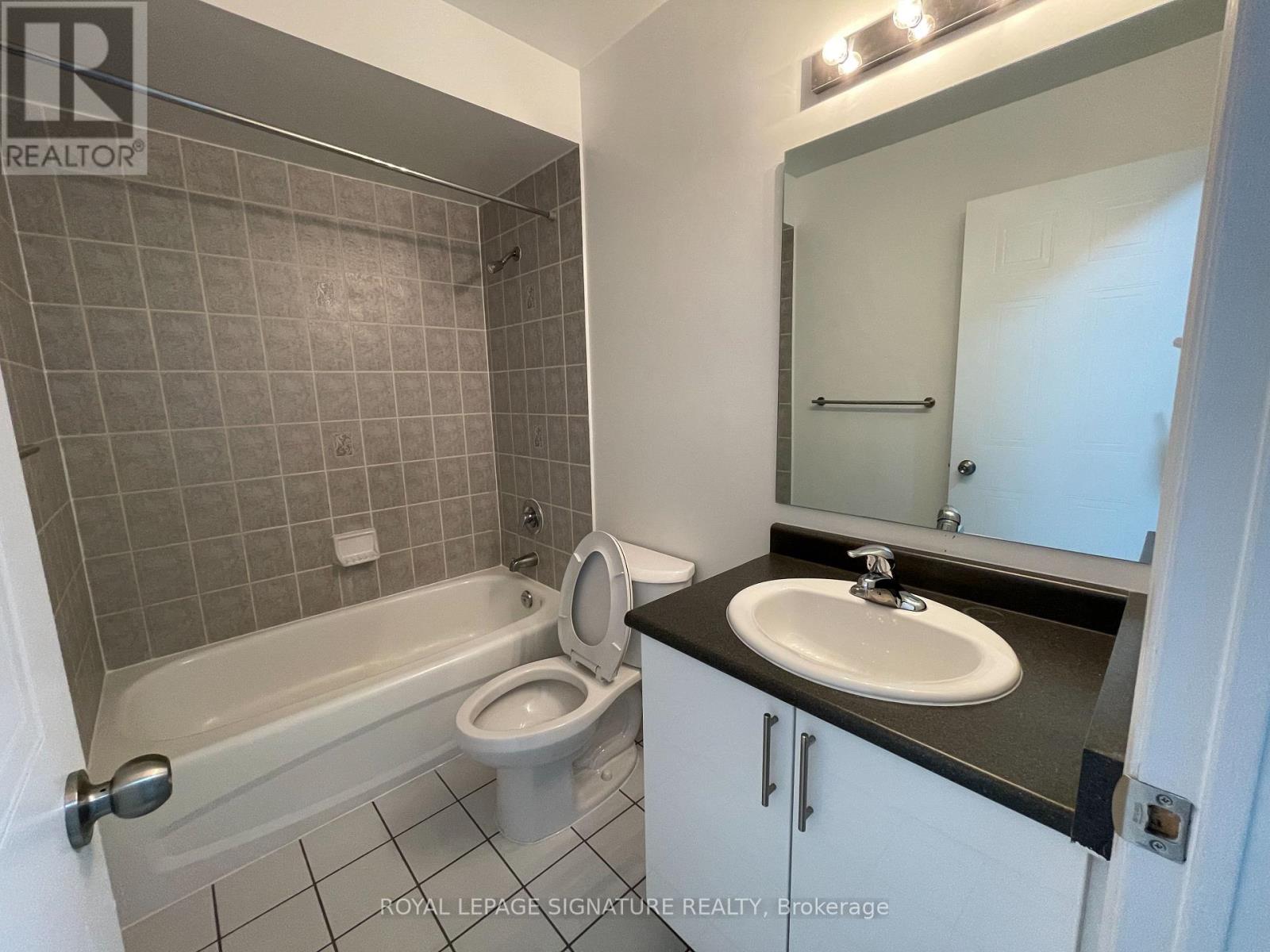 28 - 689 Four Winds Way, Mississauga, Ontario  L5R 4C5 - Photo 13 - W12564402