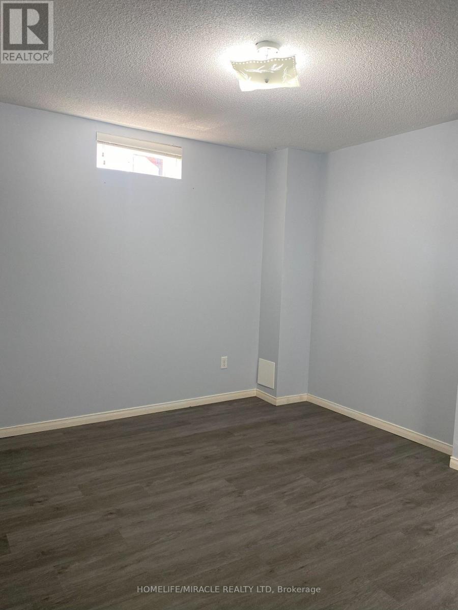 Bsmt - 13 Lillian Crescent, Brampton, Ontario  L6R 3P9 - Photo 12 - W12564412