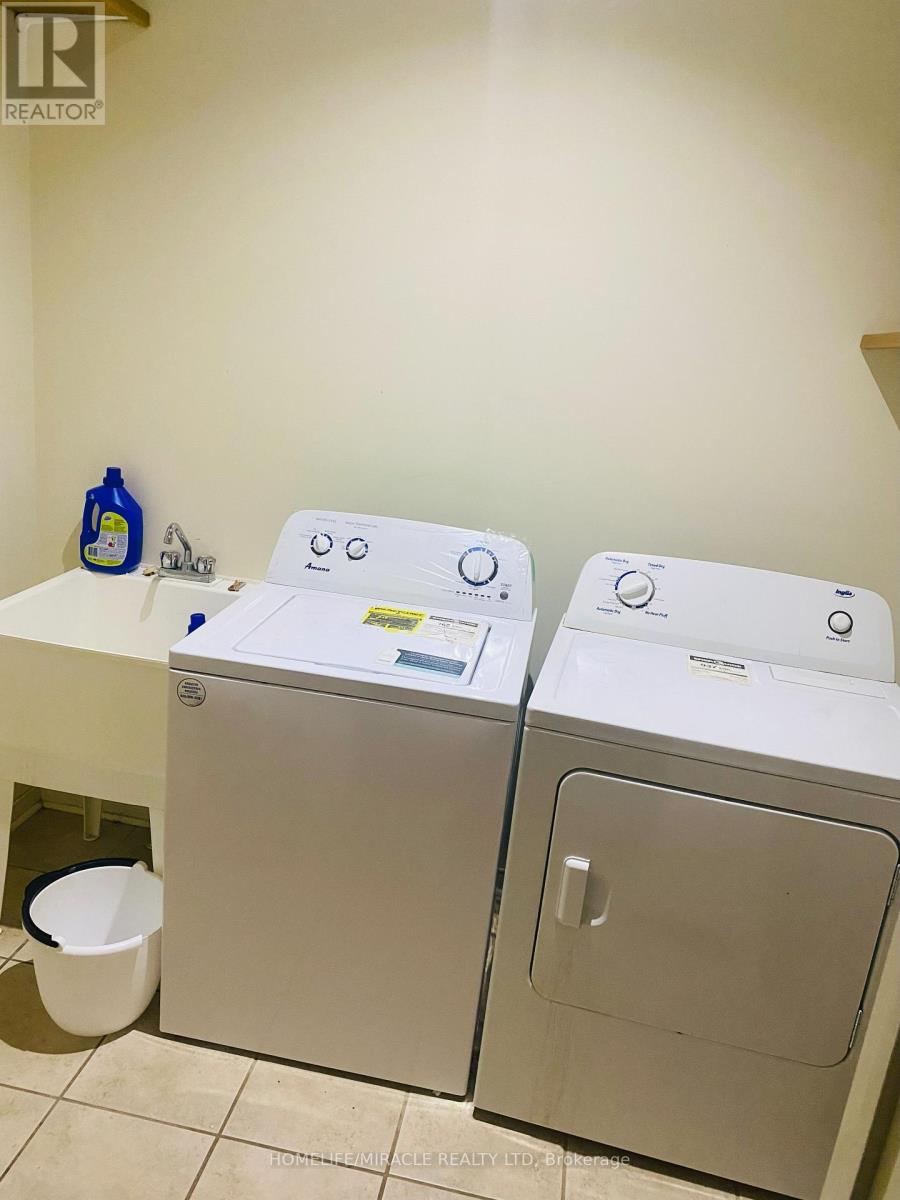 Bsmt - 13 Lillian Crescent, Brampton, Ontario  L6R 3P9 - Photo 14 - W12564412