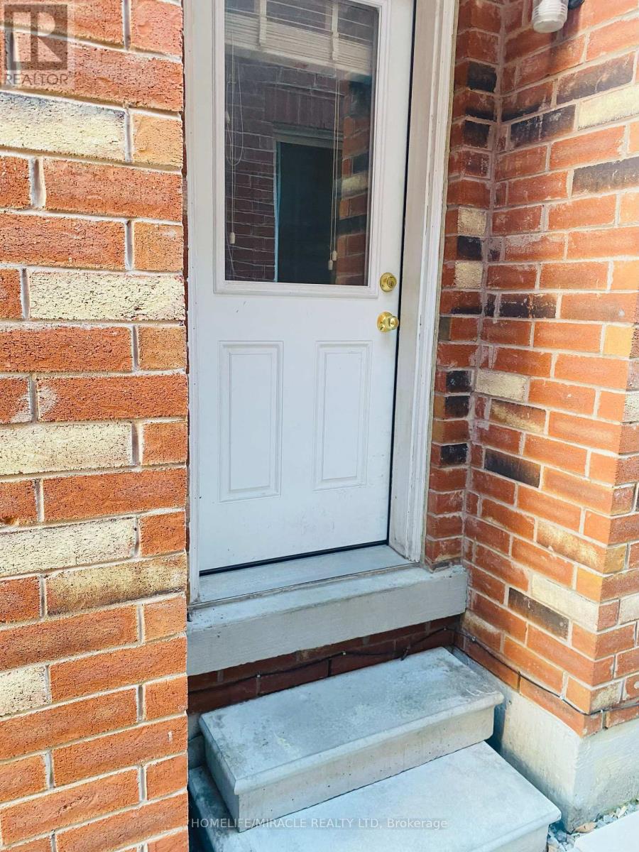 Bsmt - 13 Lillian Crescent, Brampton, Ontario  L6R 3P9 - Photo 3 - W12564412