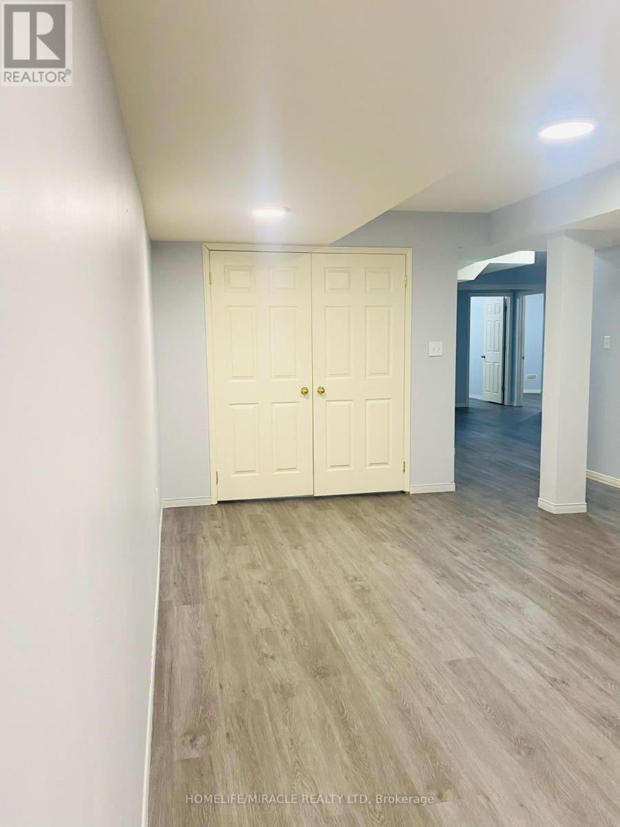 Bsmt - 13 Lillian Crescent, Brampton, Ontario  L6R 3P9 - Photo 7 - W12564412