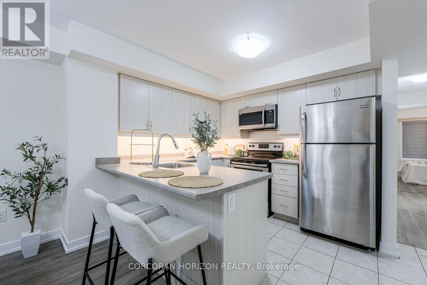 70 - 2315 Sheppard Avenue W, Toronto, Ontario  M9M 3A4 - Photo 9 - W12564420