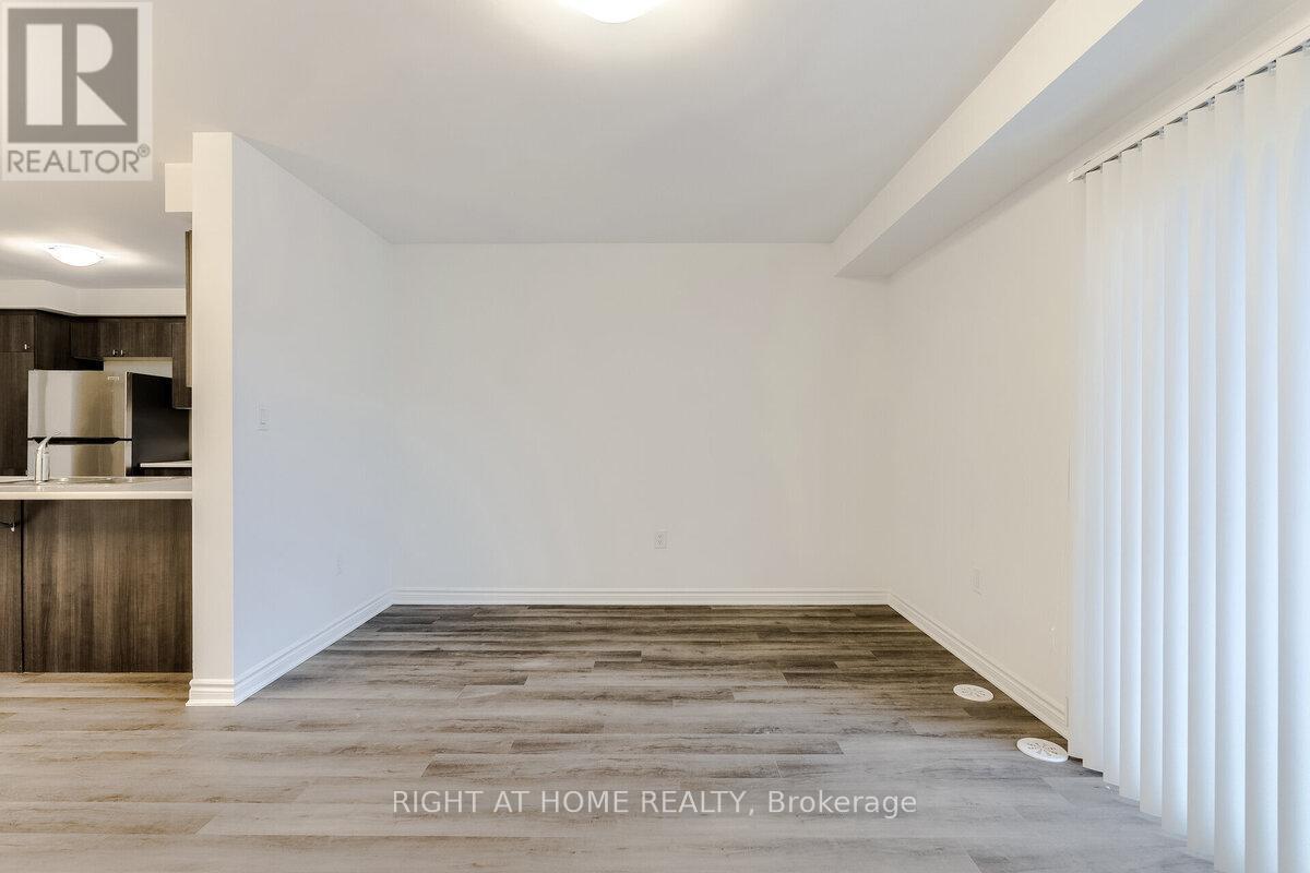 578 Bellflower Court, Milton, Ontario  L9E 1W4 - Photo 11 - W12564490