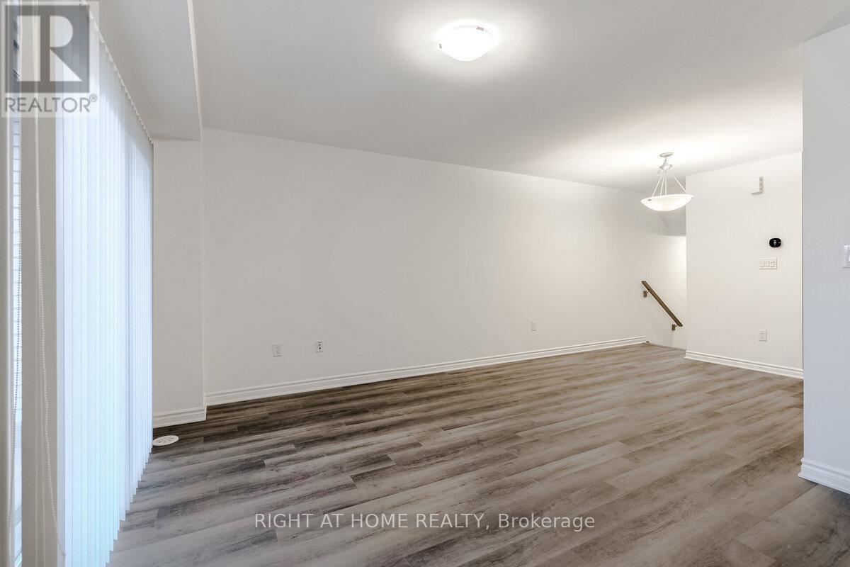 578 Bellflower Court, Milton, Ontario  L9E 1W4 - Photo 12 - W12564490