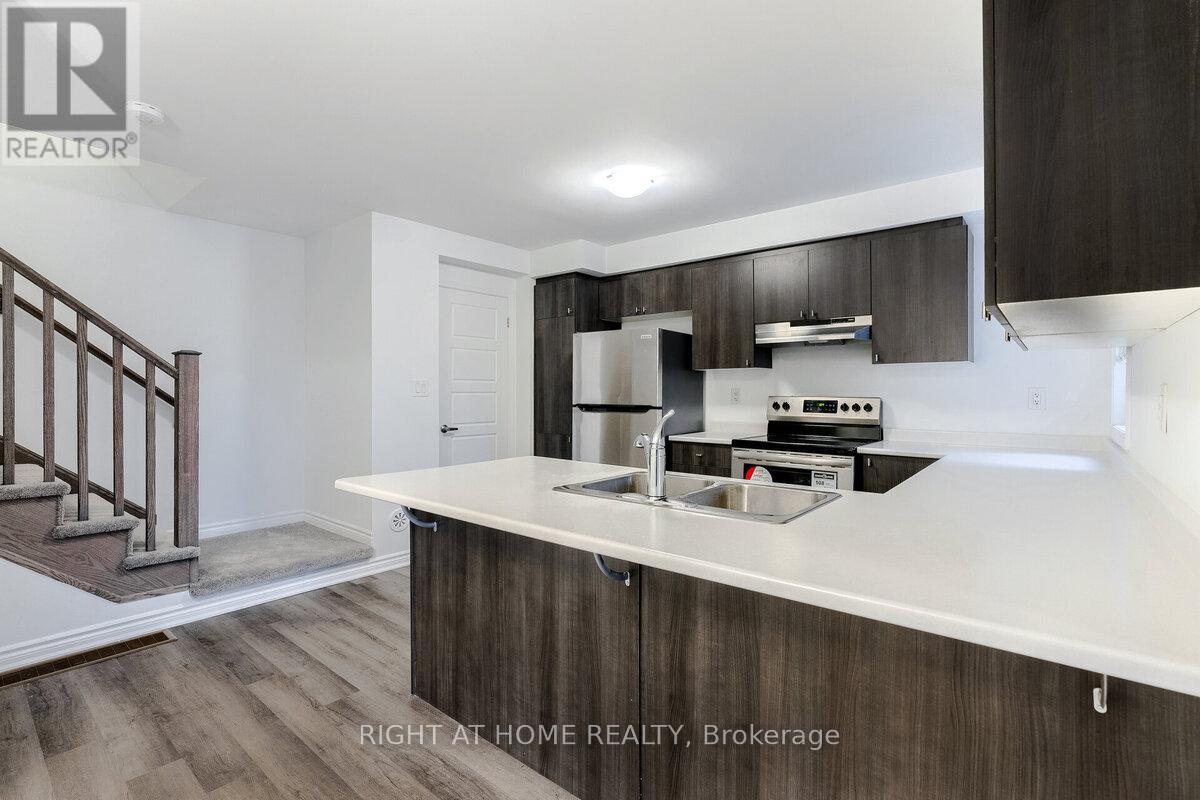 578 Bellflower Court, Milton, Ontario  L9E 1W4 - Photo 15 - W12564490