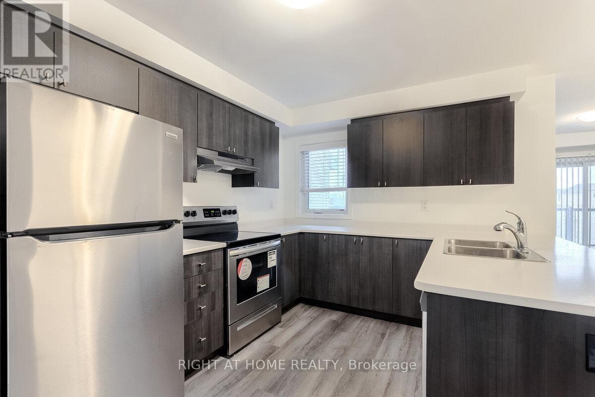 578 Bellflower Court, Milton, Ontario  L9E 1W4 - Photo 17 - W12564490