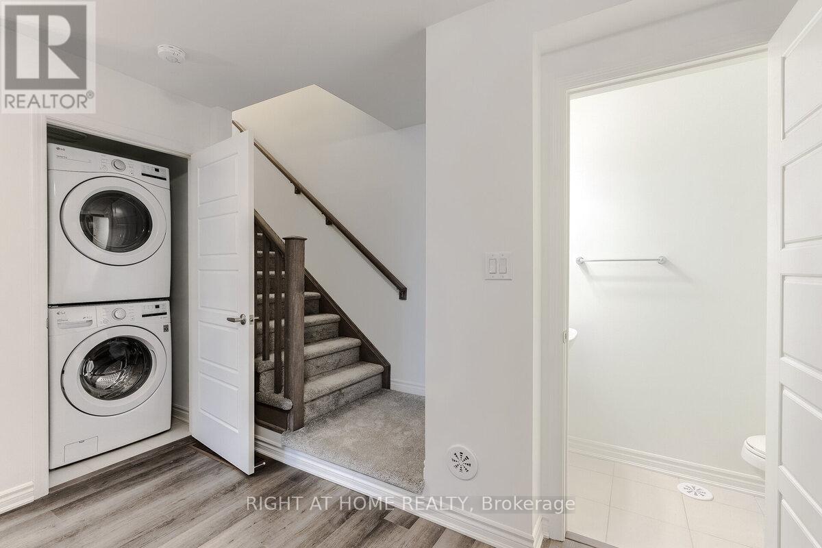 578 Bellflower Court, Milton, Ontario  L9E 1W4 - Photo 18 - W12564490