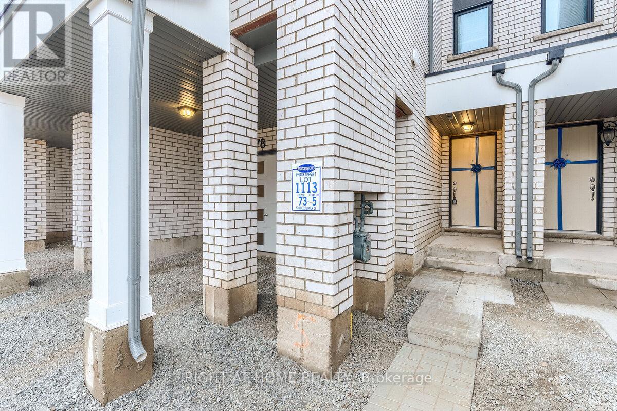 578 Bellflower Court, Milton, Ontario  L9E 1W4 - Photo 2 - W12564490