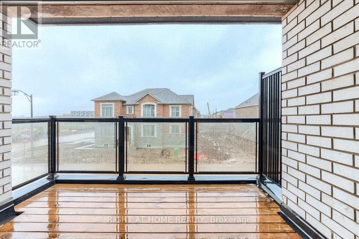 578 Bellflower Court, Milton, Ontario  L9E 1W4 - Photo 34 - W12564490