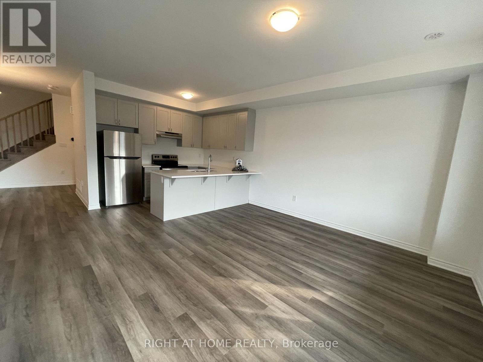 1575 Moira Crescent, Milton, Ontario  L9E 1Y1 - Photo 11 - W12564506