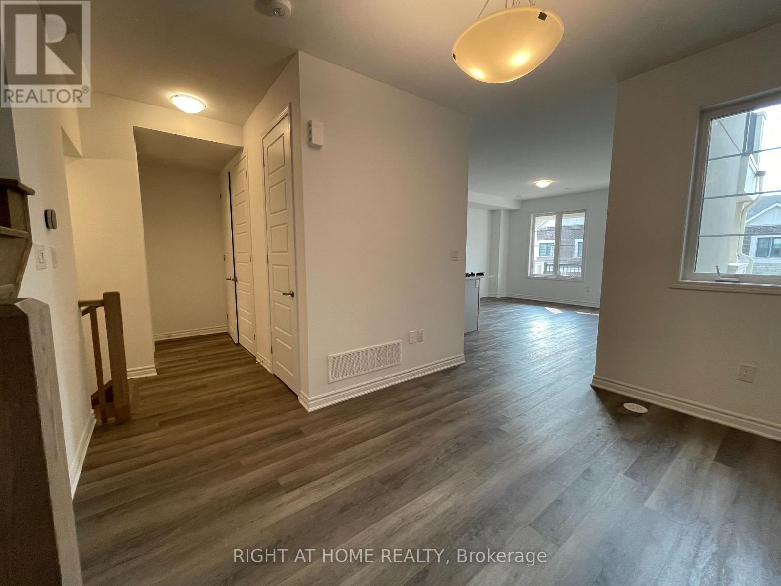 1575 Moira Crescent, Milton, Ontario  L9E 1Y1 - Photo 14 - W12564506