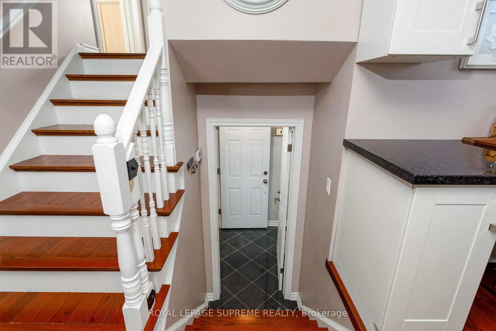 7158 Ridgeland Crescent, Mississauga, Ontario  L5N 1Y9 - Photo 27 - W12564520