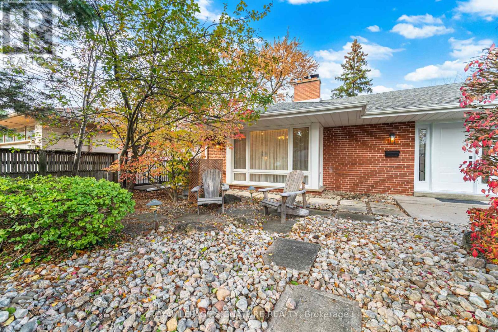 14 Echo Valley Ridge, Toronto, Ontario  M9B 2B3 - Photo 2 - W12559648