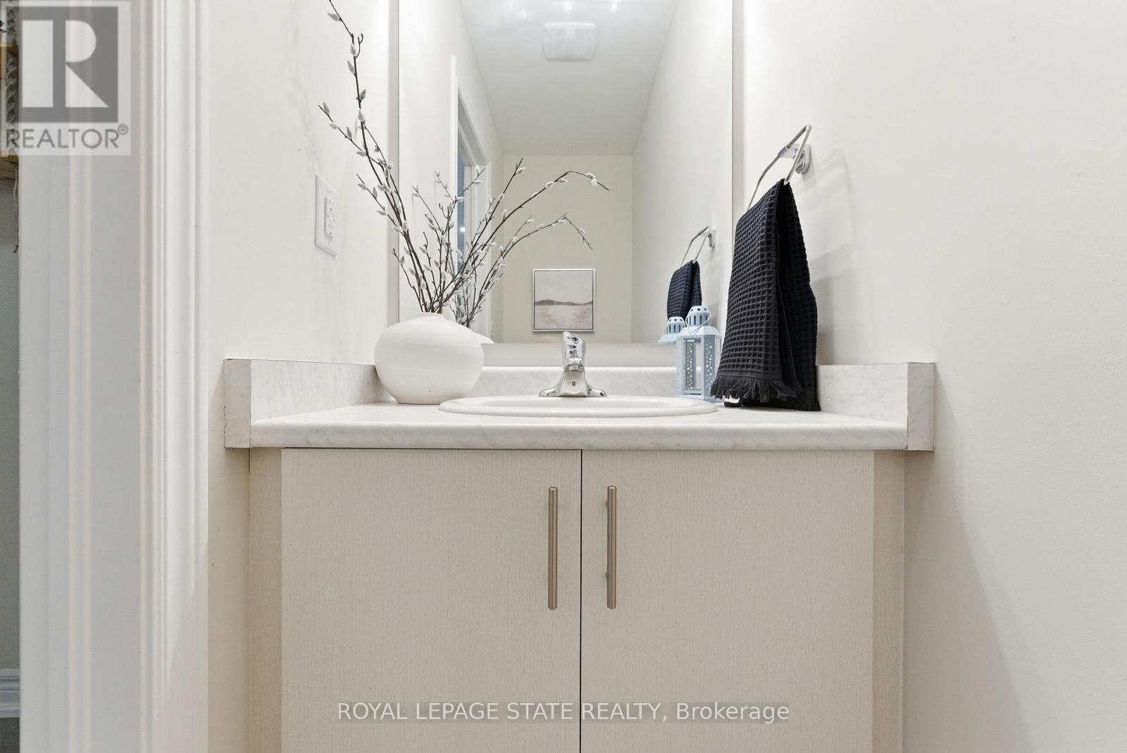 38 - 40 Zinfandel Drive, Hamilton, Ontario  L8E 0L1 - Photo 20 - X12564378