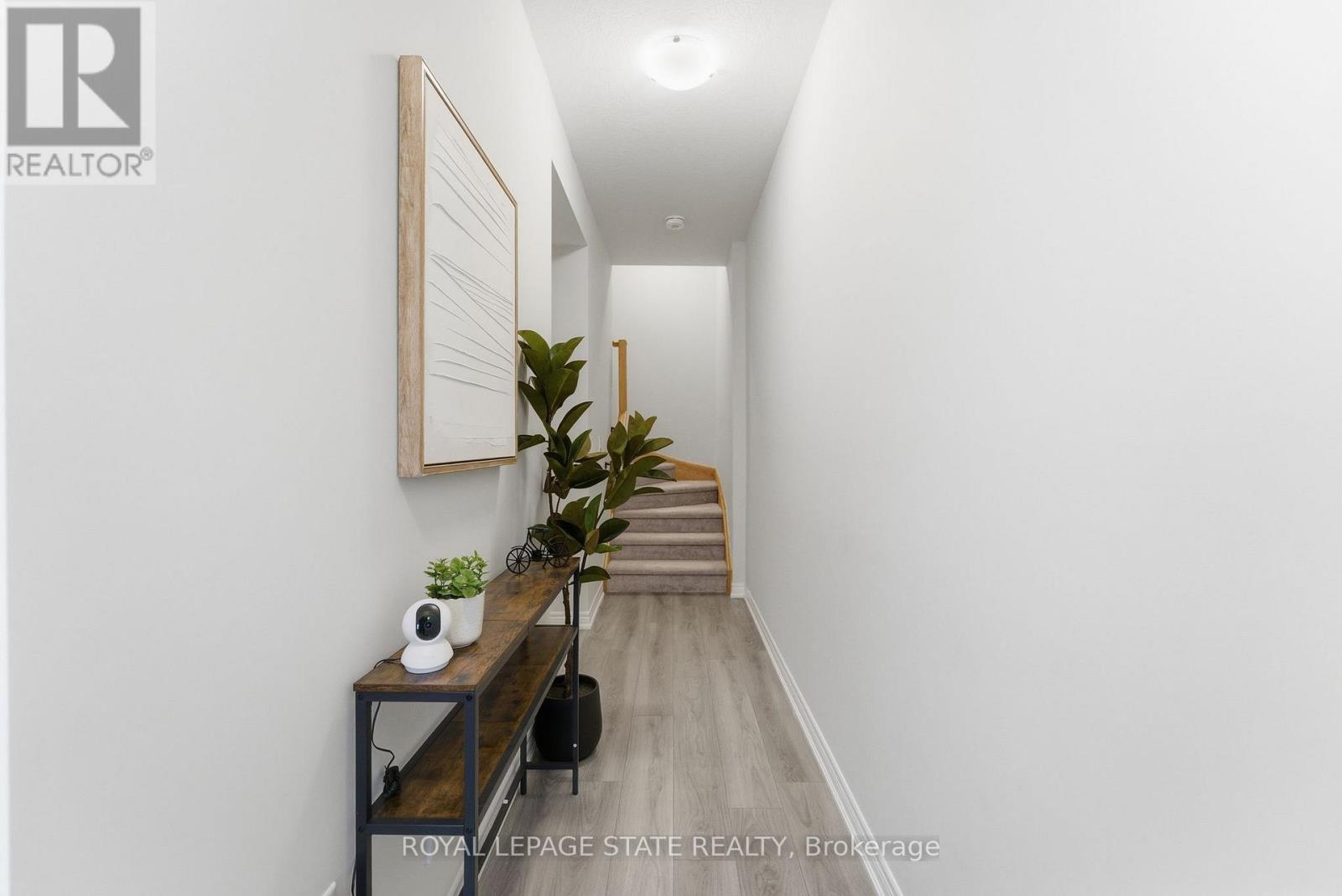 38 - 40 Zinfandel Drive, Hamilton, Ontario  L8E 0L1 - Photo 4 - X12564378