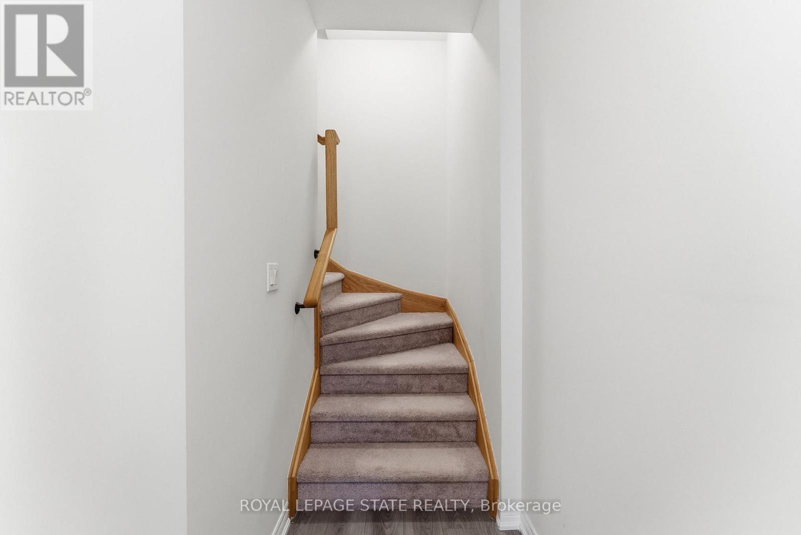 38 - 40 Zinfandel Drive, Hamilton, Ontario  L8E 0L1 - Photo 6 - X12564378