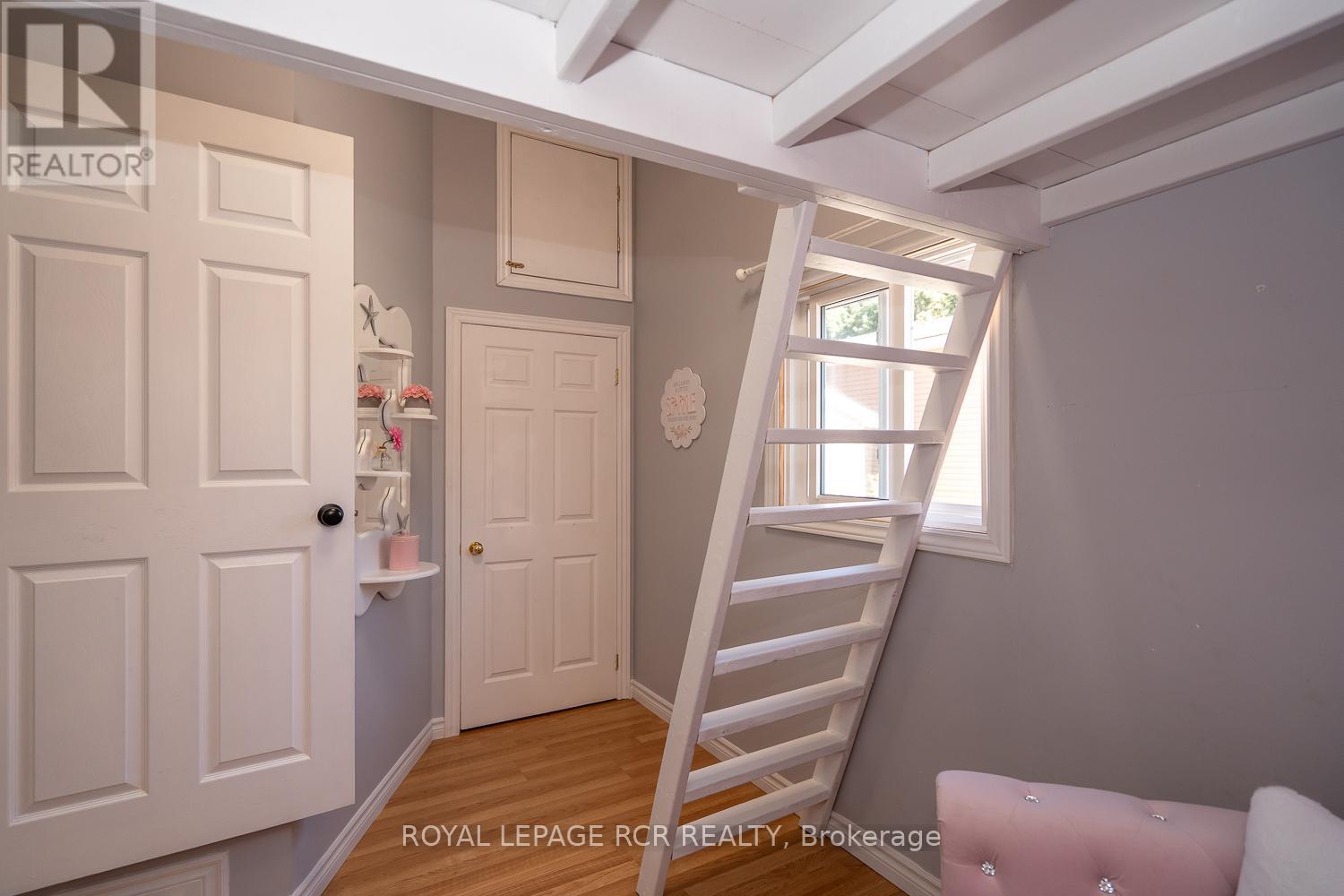 131 Frederick Street E, Wellington North, Ontario  N0G 1A0 - Photo 14 - X12564426