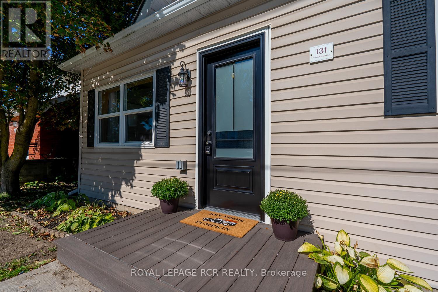 131 Frederick Street E, Wellington North, Ontario  N0G 1A0 - Photo 2 - X12564426