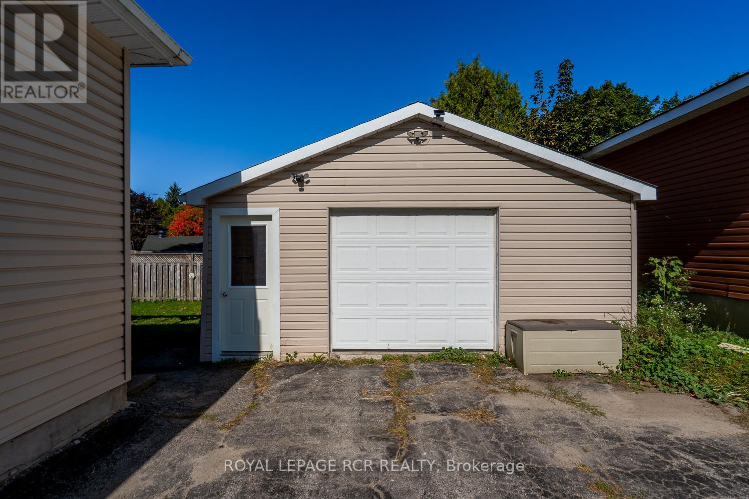131 Frederick Street E, Wellington North, Ontario  N0G 1A0 - Photo 23 - X12564426
