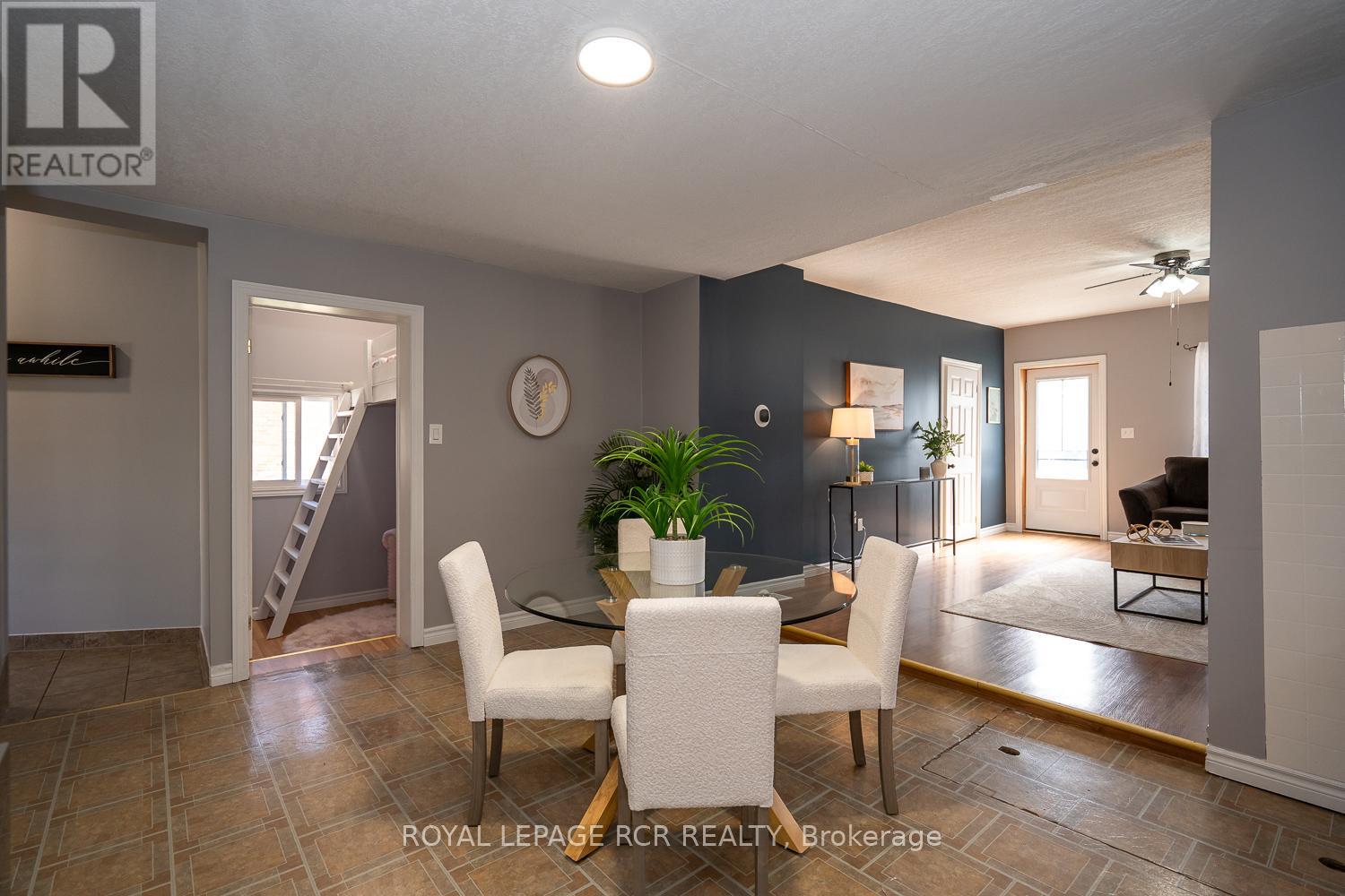 131 Frederick Street E, Wellington North, Ontario  N0G 1A0 - Photo 7 - X12564426